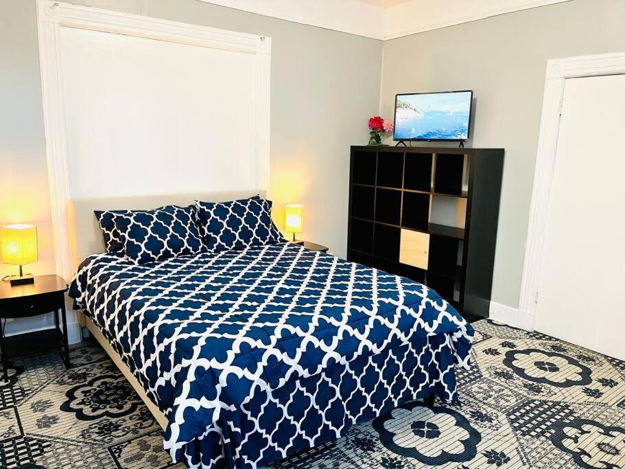 3 Bedrooms 2 Stops To Manhattan Appartamento